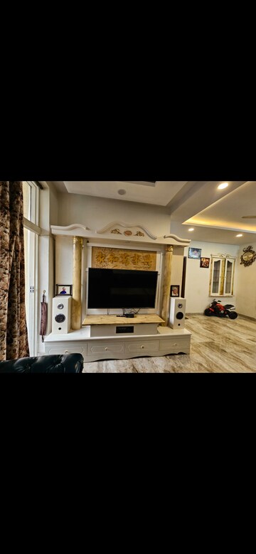 Living Room in 3 BHK Builder Floor at New Rajinder Nagar – for Sale
