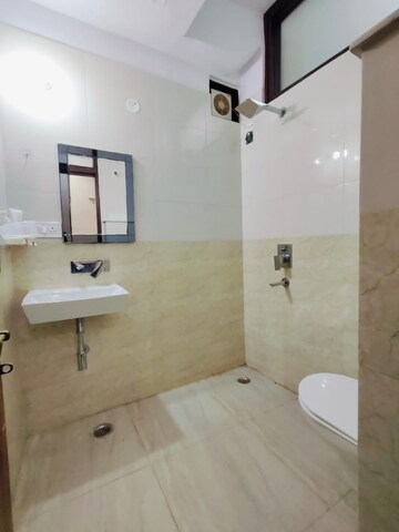 रेसिडेंशियल फ्लैट वर्ग फुट फॉर रेंट इन सेक्टर 28 गुड़गांव  7791549