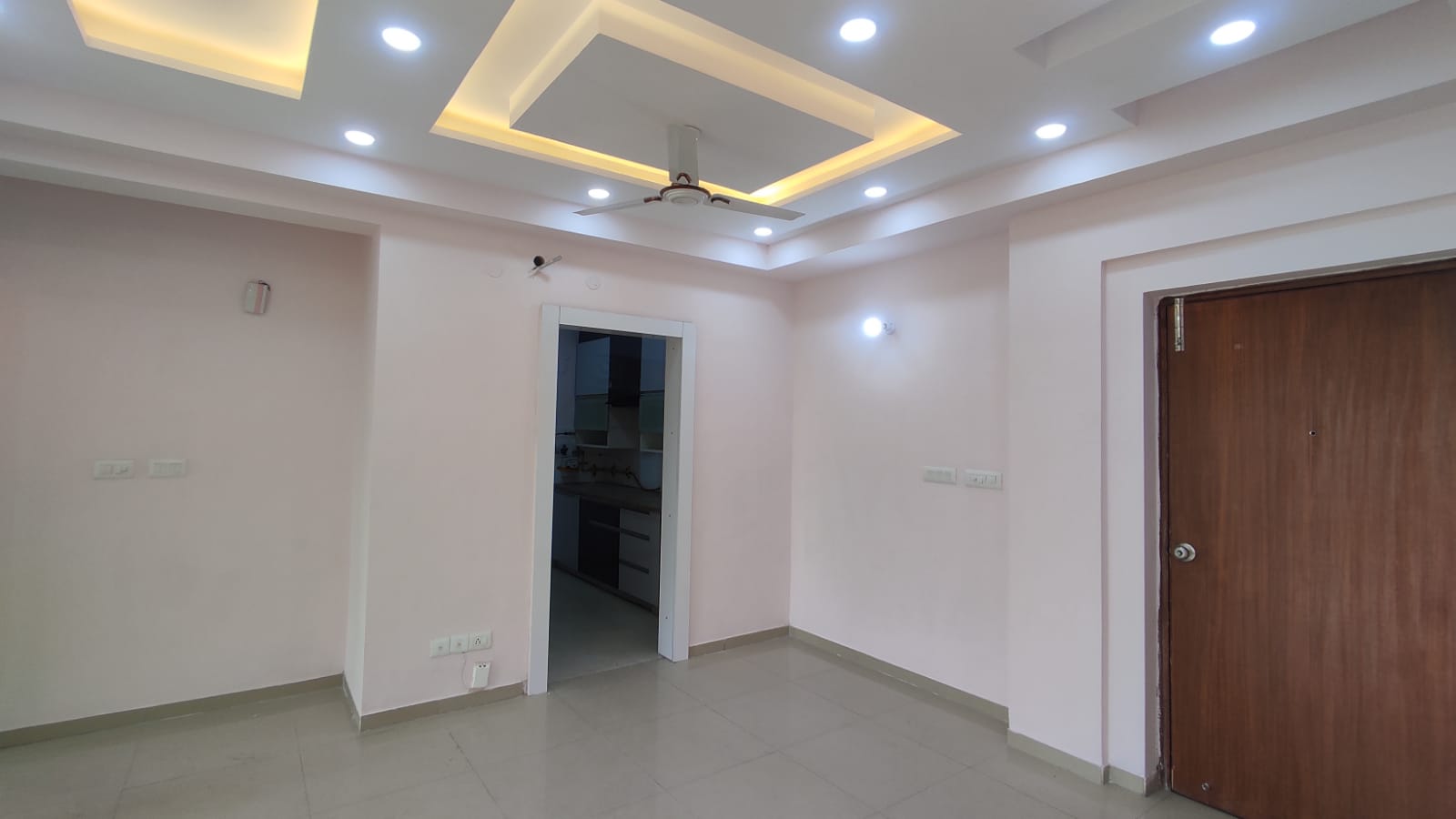 4 BHK Apartment For Rent in DLF Capital Greens Phase I And II Moti Nagar Delhi  7791595