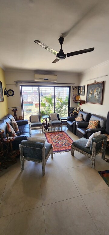 Living Room in 3 BHK Apartment at Dheeraj Valley, Goregaon East – for Sale