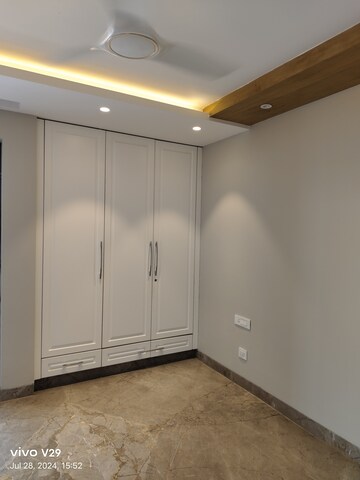 Room in 4 BHK Apartment at Emaar The Palm Drive-The Premier Terraces, Sector 66 – for Sale