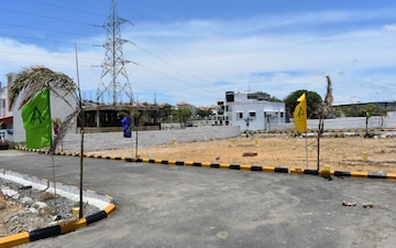 Plot For Sale in Kelambakkam