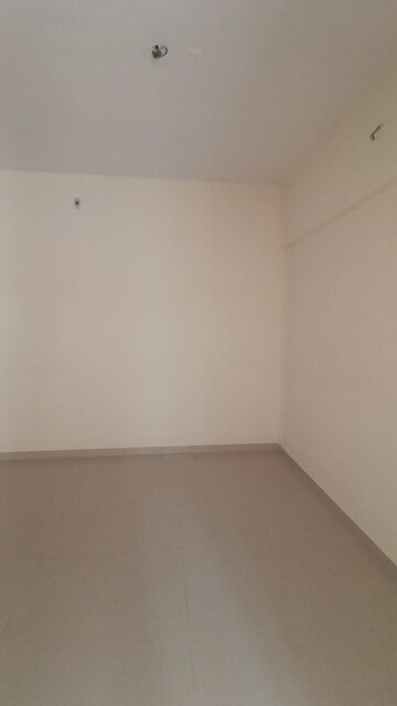 Room in 3 BHK Apartment at Matoshree Pride, Parel – for Sale