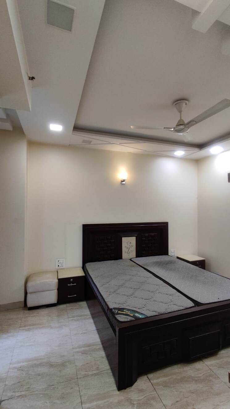 Bedroom, moti nagar 3 Bedroom 1775 Sq.Ft. Apartment In Moti Nagar Delhi 7791631