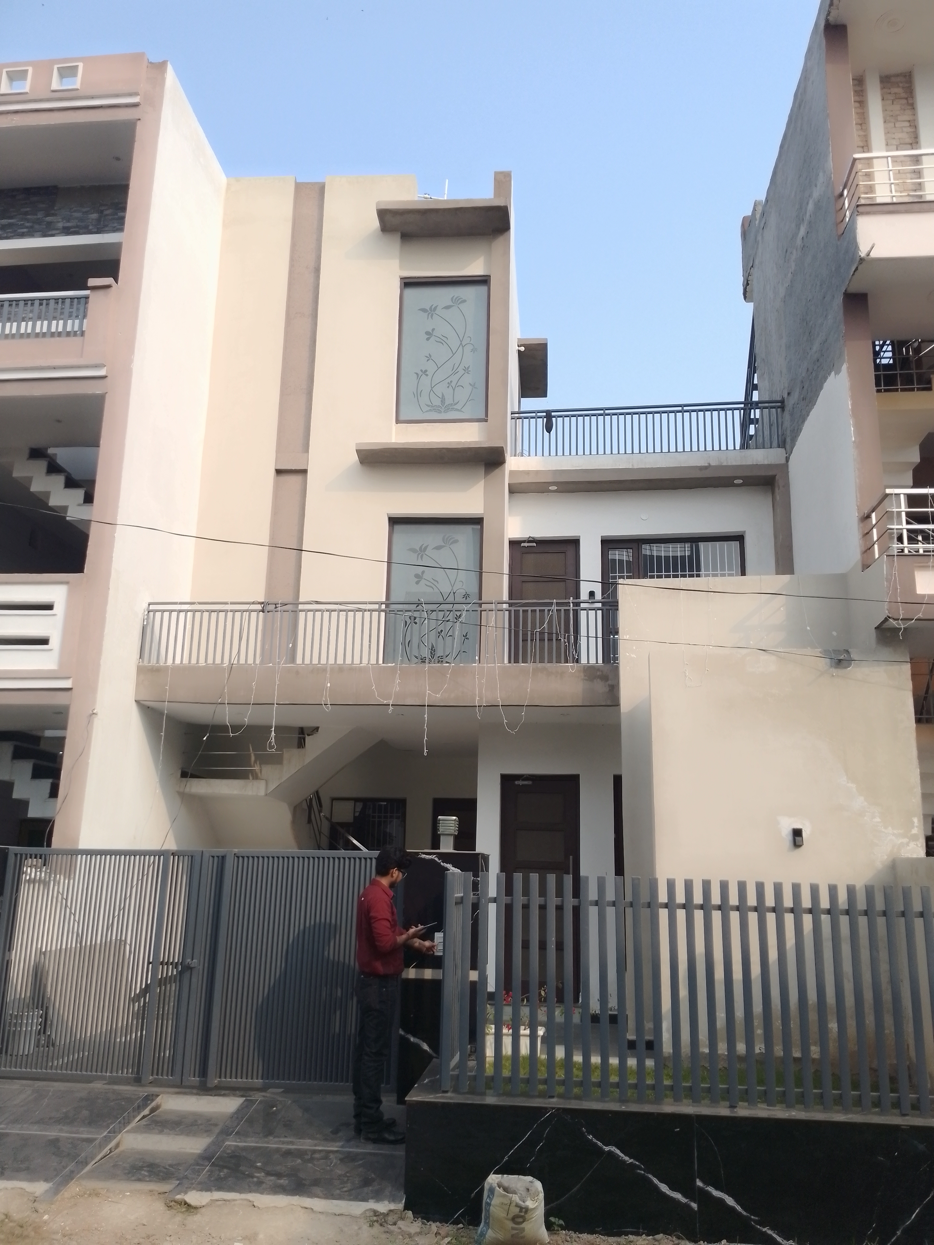 3 BHK + Pooja Room,Study Room,Extra Room Independent House For Sale in Sunny Enclave 