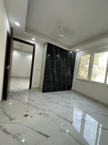 Room in 2 BHK Builder Floor at Saket – for Sale