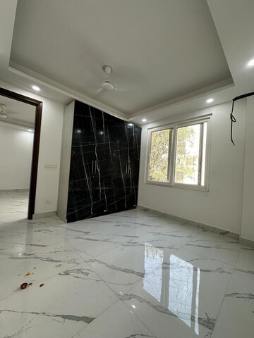Room in 2 BHK Builder Floor at Saket – for Sale