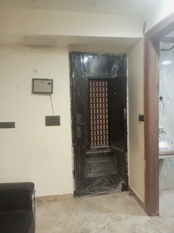 Living Room in 2 BHK Builder Floor at Sector 73 – for Sale
