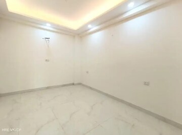 Room in 2 BHK Builder Floor at Saket – for Sale