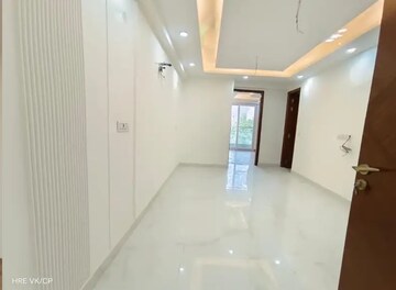 Furnished Amenities in 2 BHK Builder Floor at Saket – for Sale