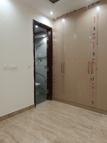 Room in 3 BHK Builder Floor at Chattarpur – for Sale