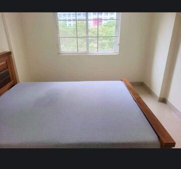 Room in 1 BHK Apartment at Amanora Neo Towers, Hadapsar – for Sale