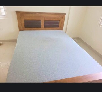 Room in 1 BHK Apartment at Amanora Neo Towers, Hadapsar – for Sale