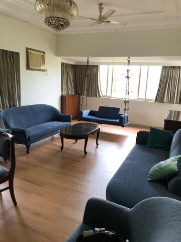 Gym in 2 BHK Apartment at Malabar Hill – for Sale