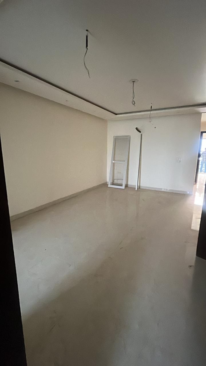 3 BHK + Servant Room Builder Floor For Sale in Puri Kohinoor
