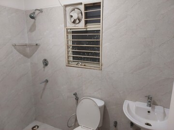 Bathroom in 3 BHK Apartment at Ansal Plaza Sector-23, Sector 23 – for Rent