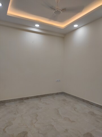 Building Lobby in 3 BHK Builder Floor at Chattarpur – for Sale