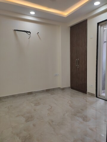 Furnished Amenities in 3 BHK Builder Floor at Chattarpur – for Sale