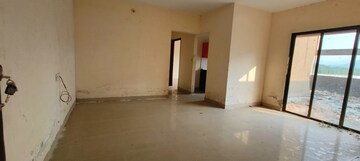 Room in 2 BHK Apartment at KM Horizon Flora, Ghodbunder Road – for Sale