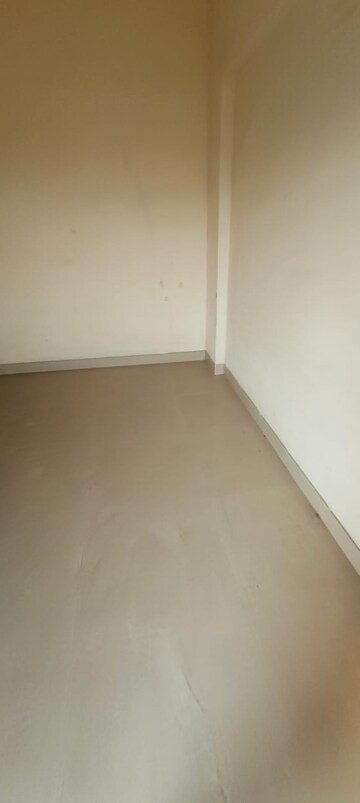 Room in 2 BHK Apartment at KM Horizon Flora, Ghodbunder Road – for Sale