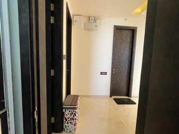 Building Lobby in 3.5 BHK Apartment at Peninsula Salsette 27, Byculla – for Rent