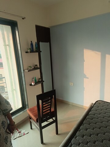 Room in 2 BHK Apartment at Seawoods – for Rent