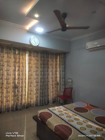 Room in 2 BHK Apartment at Seawoods Sector 38 – for Rent