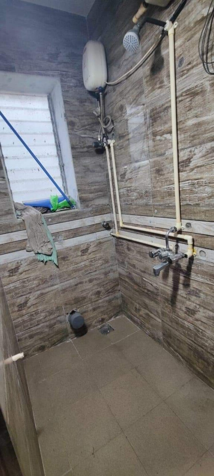 Bathroom, adarsh-nagar-society 1 Bedroom 550 Sq.Ft. Apartment In Worli Mumbai 7792934