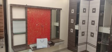 Room in 1.5 BHK Apartment at Shree Sai Complex, Prabhadevi – for Sale