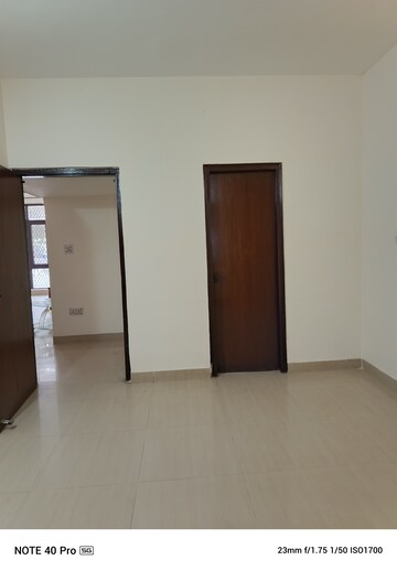 Room in 3 BHK Builder Floor at Ardee City, Sector 52 – for Sale