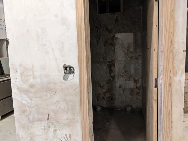 Bathroom, sector 49 3 Bedroom 1500 Sq.Ft. Builder Floor In Sector 49 Noida 7793026