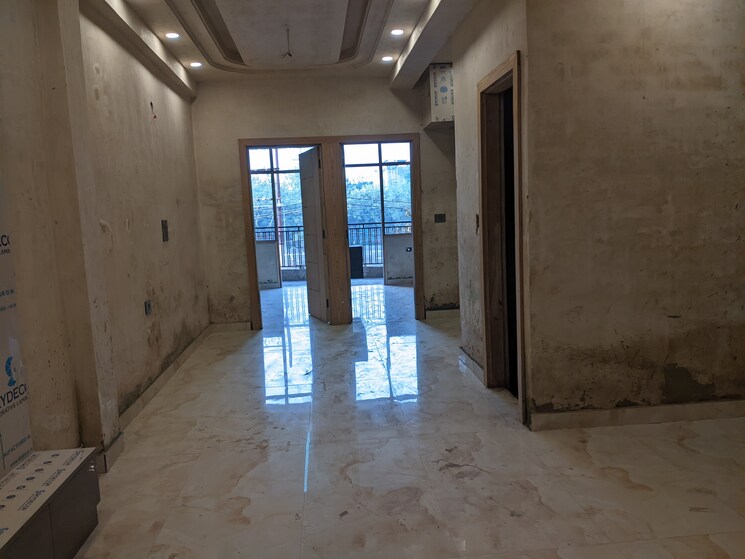 Room, sector 49 3 Bedroom 1500 Sq.Ft. Builder Floor In Sector 49 Noida 7793026