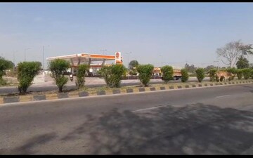 Plot For Sale in Wazirganj