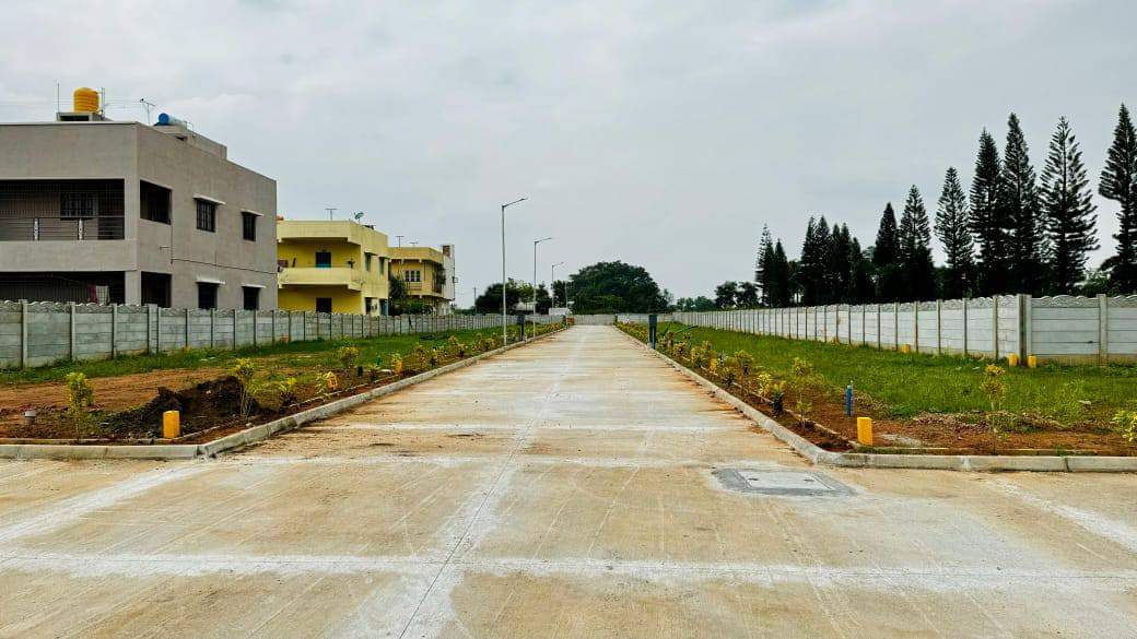 Plot For Sale in Select City Residency