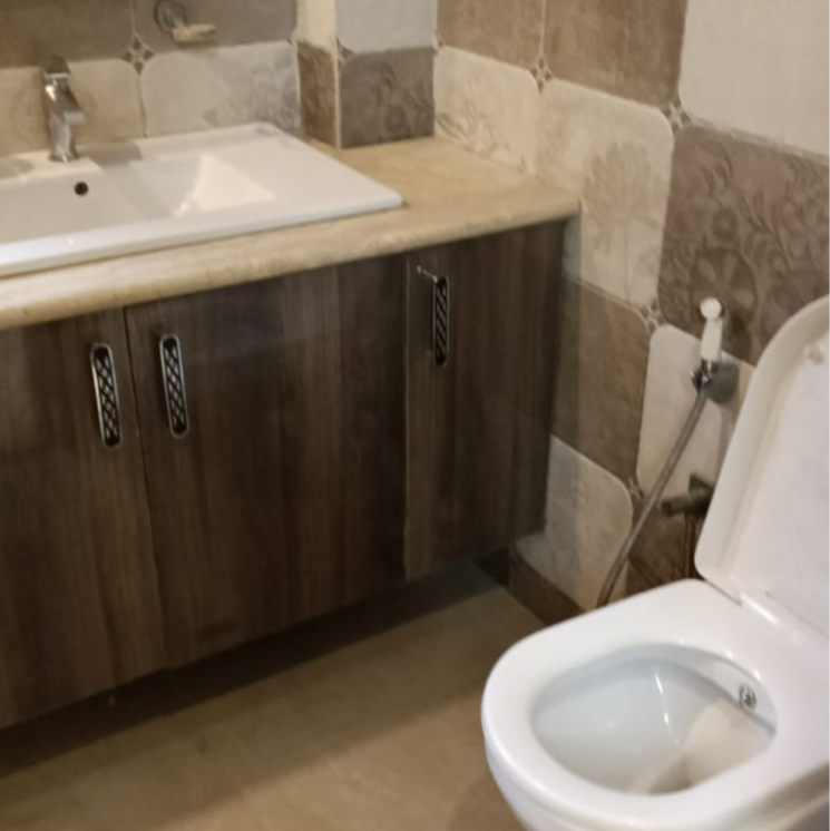 Bathroom, greater kailash 3 Bedroom 1850 Sq.Ft. Builder Floor In Greater Kailash Delhi 7793146