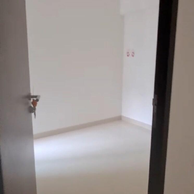 Room, hubtown-heaven 2 Bedroom 400 Sq.Ft. Apartment In Matunga East Mumbai 7793156