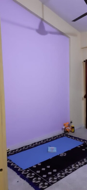 Room in 3 BHK Apartment at Palm Beach Chs, Nerul Sector 4 – for Sale