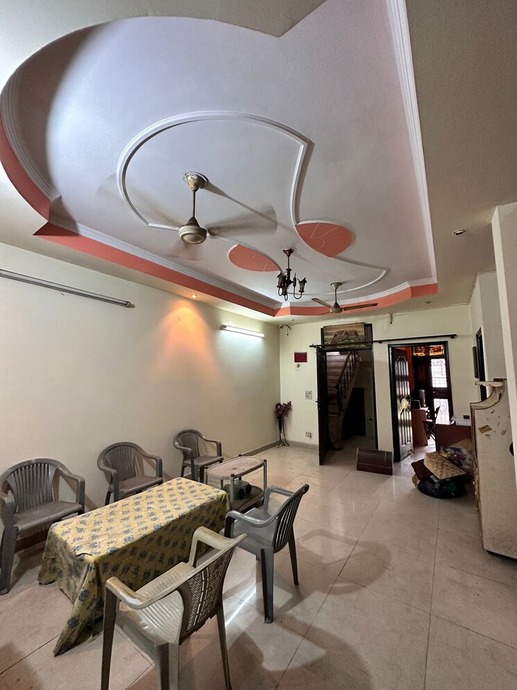 Master Bedroom, niho-hi-bird-scottish-garden 3 Bedroom 1769 Sq.Ft. Apartment In Ahinsa Khand 2 Ghaziabad 7793212