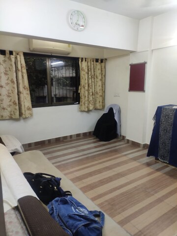 Bedroom in 1 BHK Apartment at Andheri East – for Sale