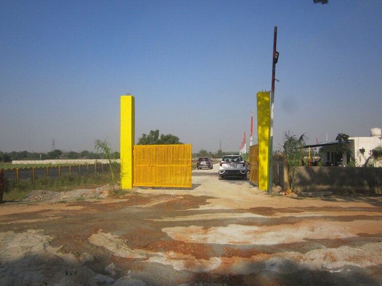 Garden, upsidc site b  50 Sq.Yd. Plot In Upsidc Site B Greater Noida 7793370