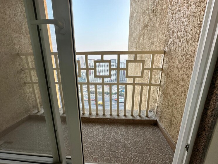 Balcony, paradise-sai-world-city-phase-2 4 Bedroom 2880 Sq.Ft. Apartment In New Panvel Navi Mumbai 7793396