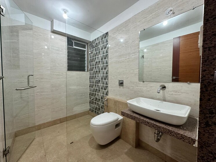 Bathroom, paradise-sai-world-city-phase-2 4 Bedroom 2880 Sq.Ft. Apartment In New Panvel Navi Mumbai 7793396