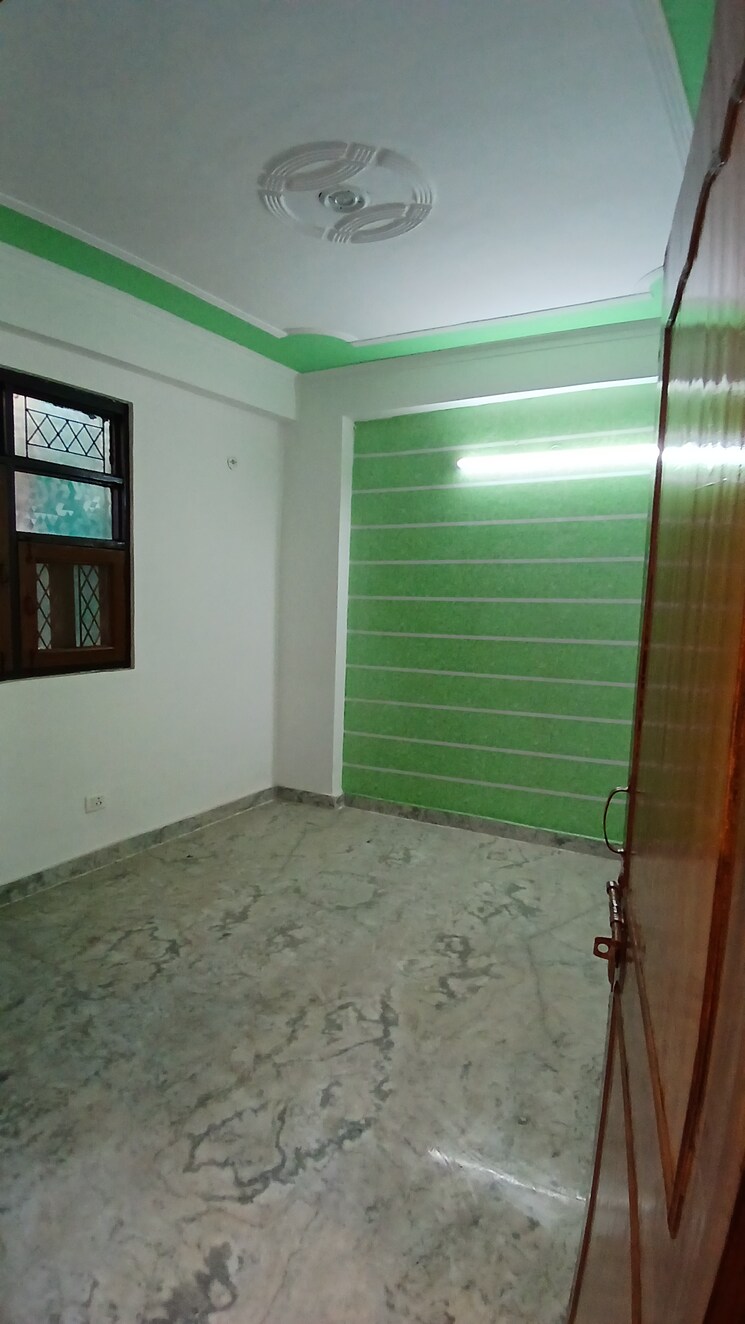 Room, jogabai extension 3 Bedroom 900 Sq.Ft. Apartment In Jogabai Extension Delhi 7793404