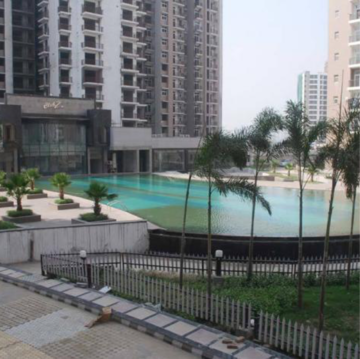 Swimming Pool in 4 BHK Apartment at Amrapali Zodiac, Sector 120 – for Sale