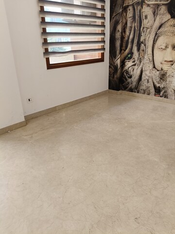 Room in 3 BHK Builder Floor at Vivek Vihar Phase 1 – for Sale