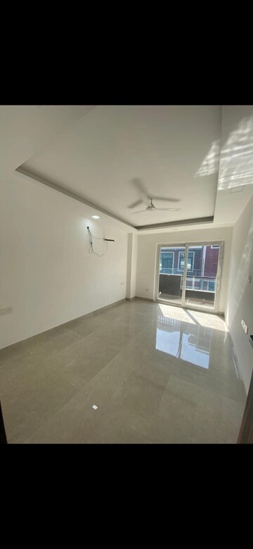 Room in 3 BHK Builder Floor at Chattarpur – for Sale