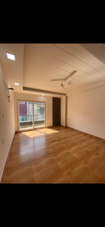 Room in 3 BHK Builder Floor at Chattarpur – for Sale