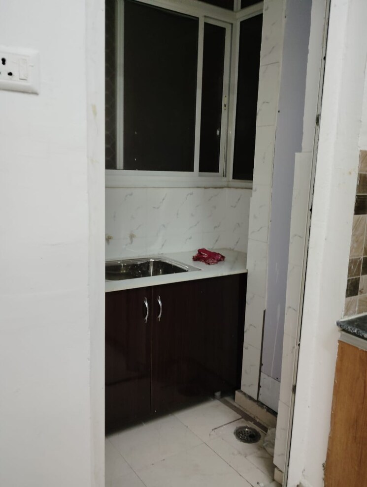 Bathroom, gaur-city-2-12th-avenue 2 Bedroom 1055 Sq.Ft. Apartment In Sector 16c Greater Noida Greater Noida 7793601