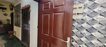 Furnished Amenities in 3 BHK Apartment at Neelamber Apartments, Dabur Chowk – for Sale