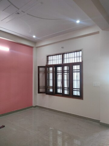Room in 3 BHK Apartment at Vipul Greens, Sector 48 – for Sale